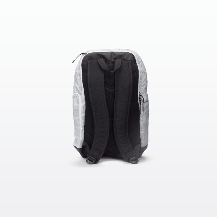 ⁦Peak Backpack White⁩ - الصورة ⁦3⁩