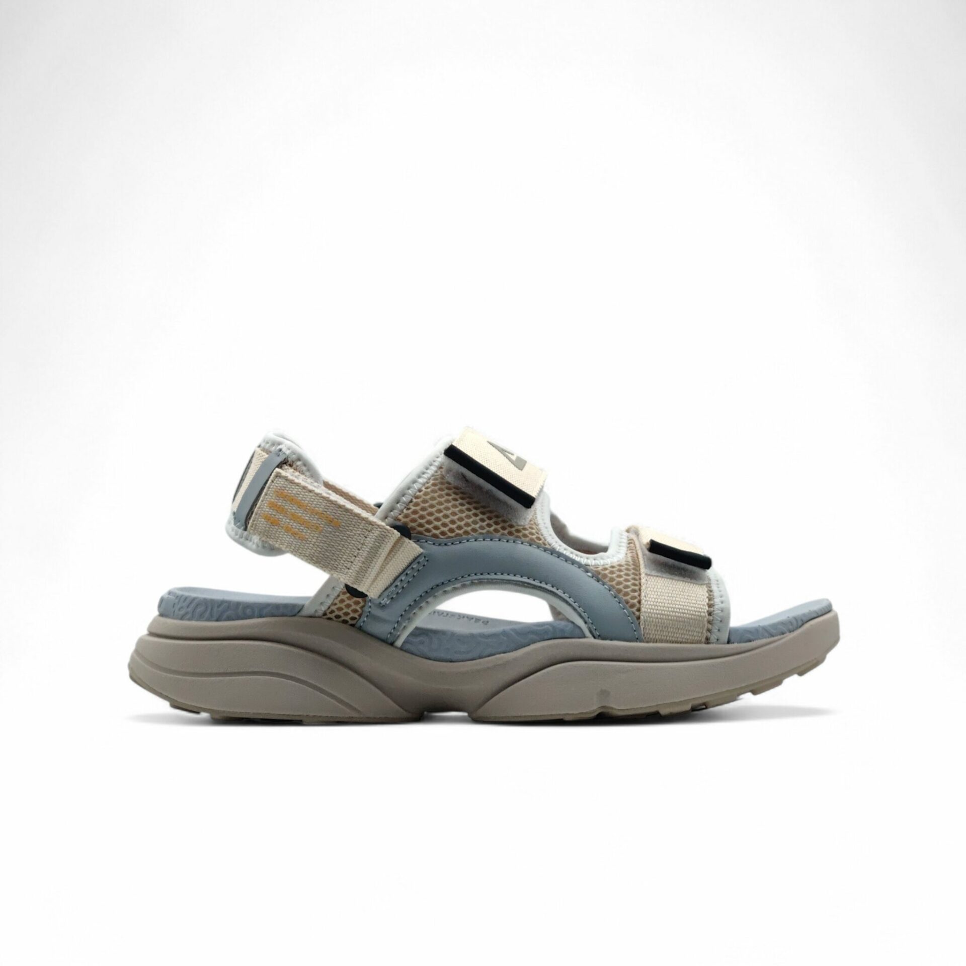 ET22957L-0080 (1) Peak Taichi Sandals Khaki – Image 1