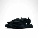 Peak Taichi Sandals All Black